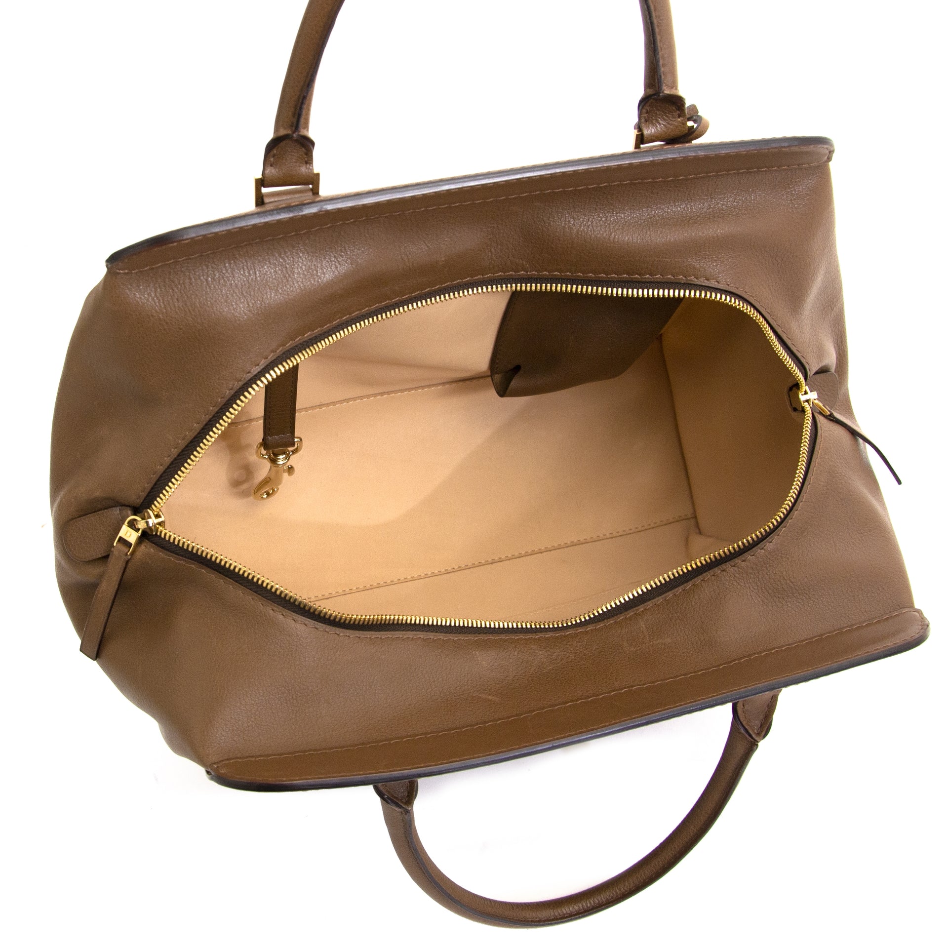 Buy and sell your authentic designer bags for the best price at Labellov