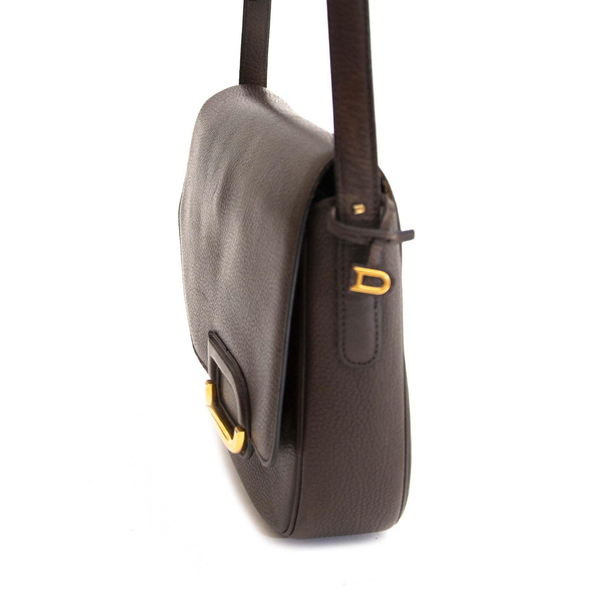 Delvaux Brown Logo Crossbody Bag aan de beste prijs bij Labellov tweedehands luxe