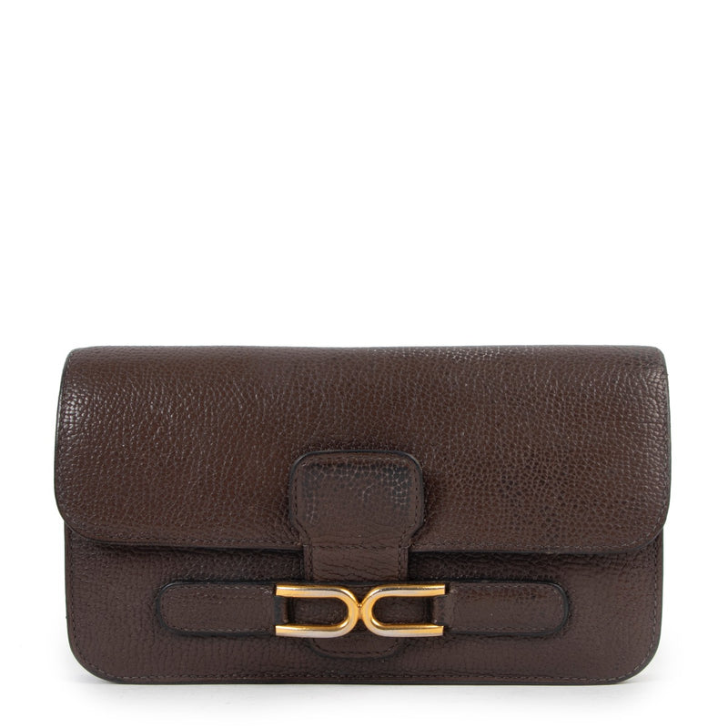 Shop safe online at Labellov in Antwerp this 100% authentic second hand Delvaux Brown Escudo Wallet
