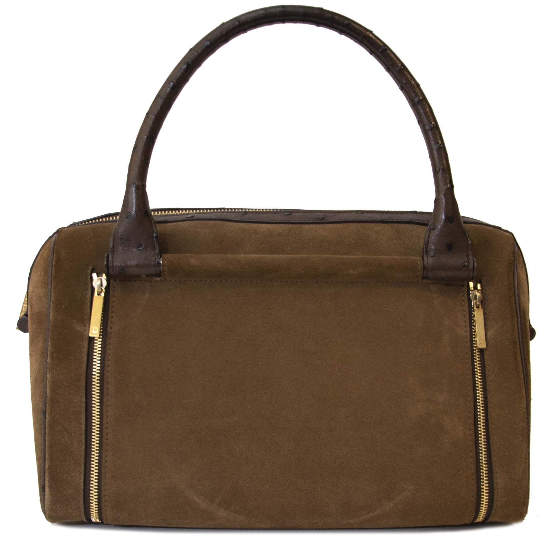 Buy authentic Delvaux bag at the right price at LabelLOV vintage webshop.