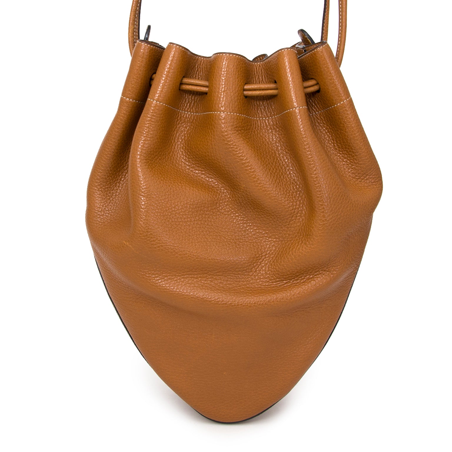 Authentieke Delvaux cognac tabarin mm handtas voor de juiste prijs bij LabelLOV vintage webshop. Delvaux cognac tabarin mm shoulder bag. Veilig online winkelen. Luxe, vintage, mode. Antwerpen, België.