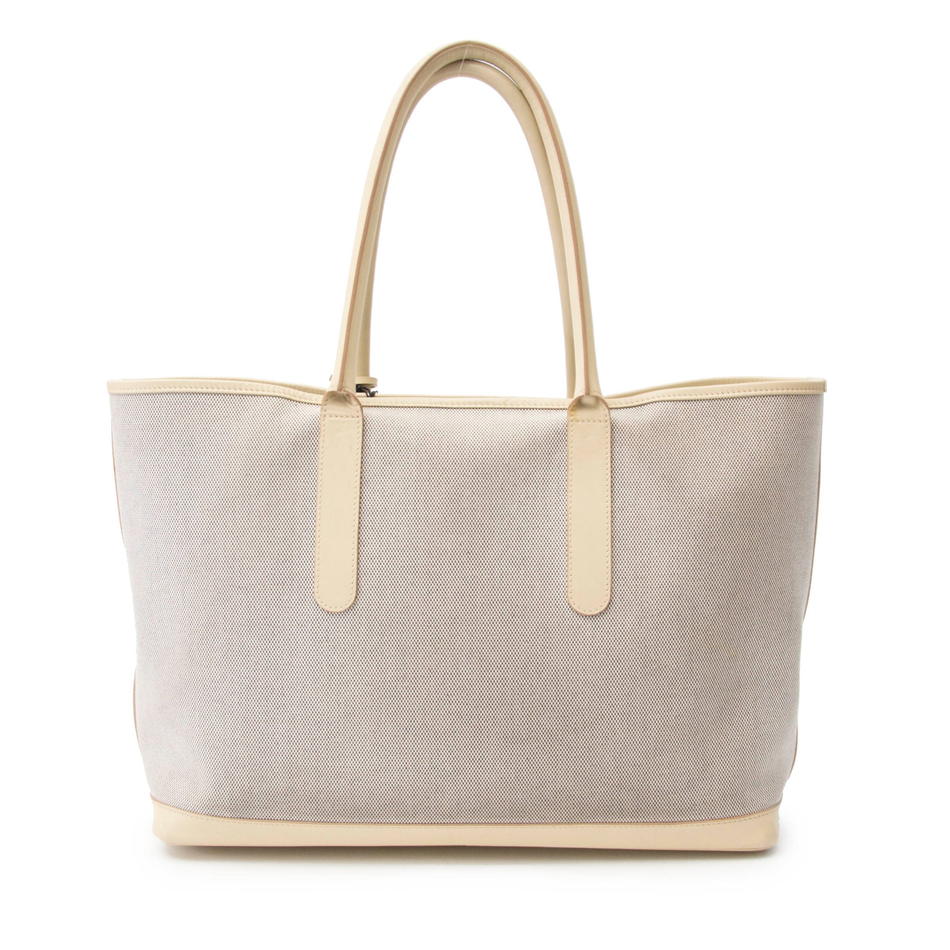 Are you looking for an authentic Delvaux Toile & Leather Cabas Shopper? Worldwide delivery.