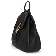 Authentieke Delvaux zwarte cerceau toile de cuir rugzak voor de juiste prijs bij LabelLOV vintage webshop. Delvaux Black cerceau toile de cuir backpack. Veilig online winkelen. Luxe, vintage, mode. Antwerpen, België.