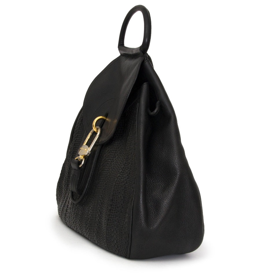 Authentieke Delvaux zwarte cerceau toile de cuir rugzak voor de juiste prijs bij LabelLOV vintage webshop. Delvaux Black cerceau toile de cuir backpack. Veilig online winkelen. Luxe, vintage, mode. Antwerpen, België.