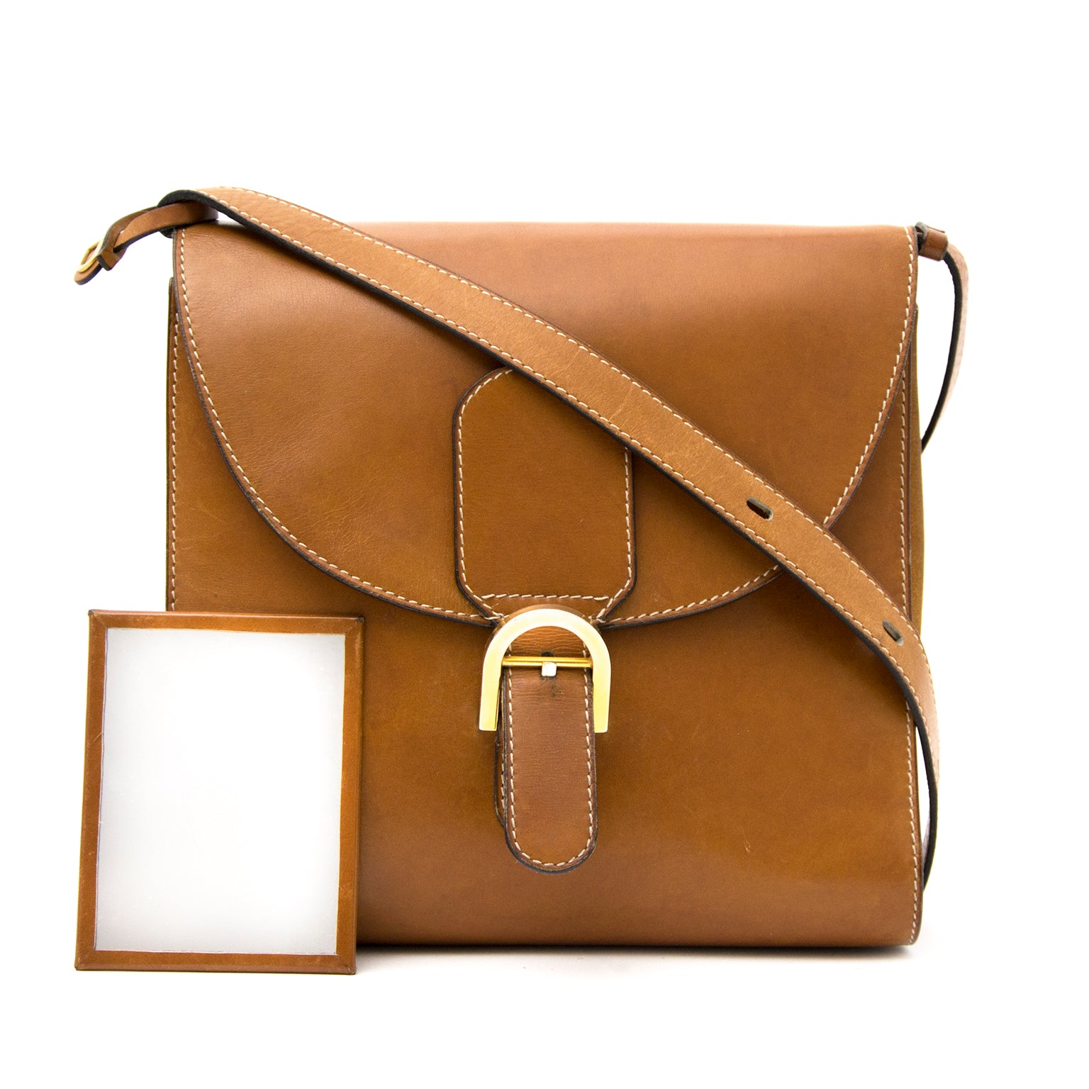 Timeless luxury at Labellov secondhand designer webstore. We are reseller of Delvaux Brillant Shoulder Bags.