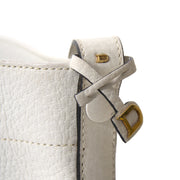 koop veilig online aan de beste prijs Delvaux Pin Offwhite
