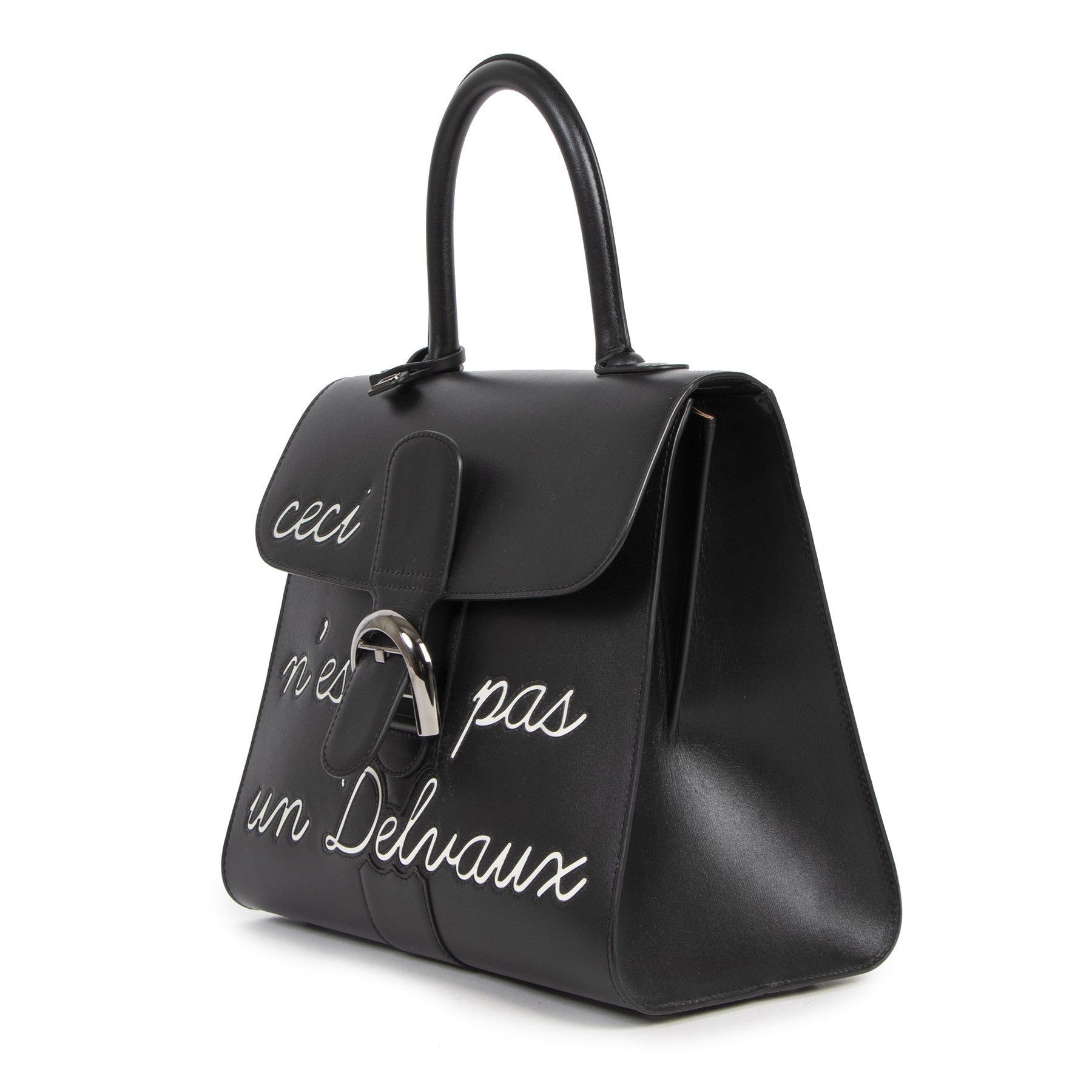 Buy authentic secondhand As New Delvaux L'Humour Brillant MM 'Ceci N'est Pas Un Delvaux' Limited Edition at the right price at LabelLOV vintage webshop. Safe and secure online shopping. Koop authentieke tweedehands VAs New Delvaux L'Humour Brillant MM 'Ce