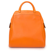 Authentieke Delvaux Deux Oranje rugzak voor de juiste prijs bij LabelLOV vintage webshop. Delvaux Deux Orange Backpack. Veilig online winkelen. Luxe, vintage, mode. Antwerpen, België.
