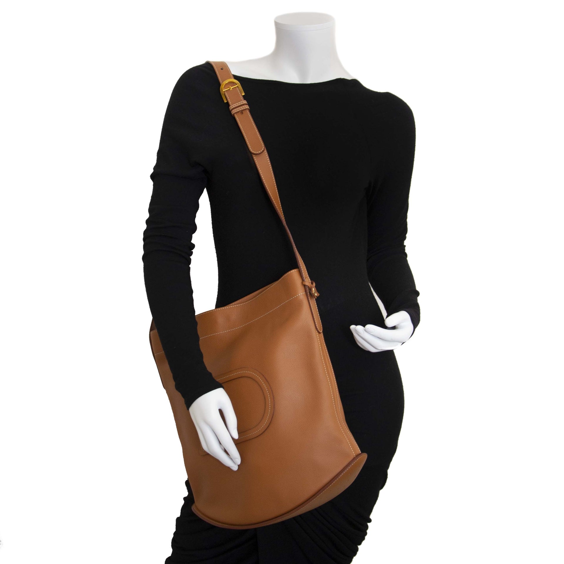 Authentic second hand vintage Delvaux Le Pin Cognac bag buy online webshop LabelLOV