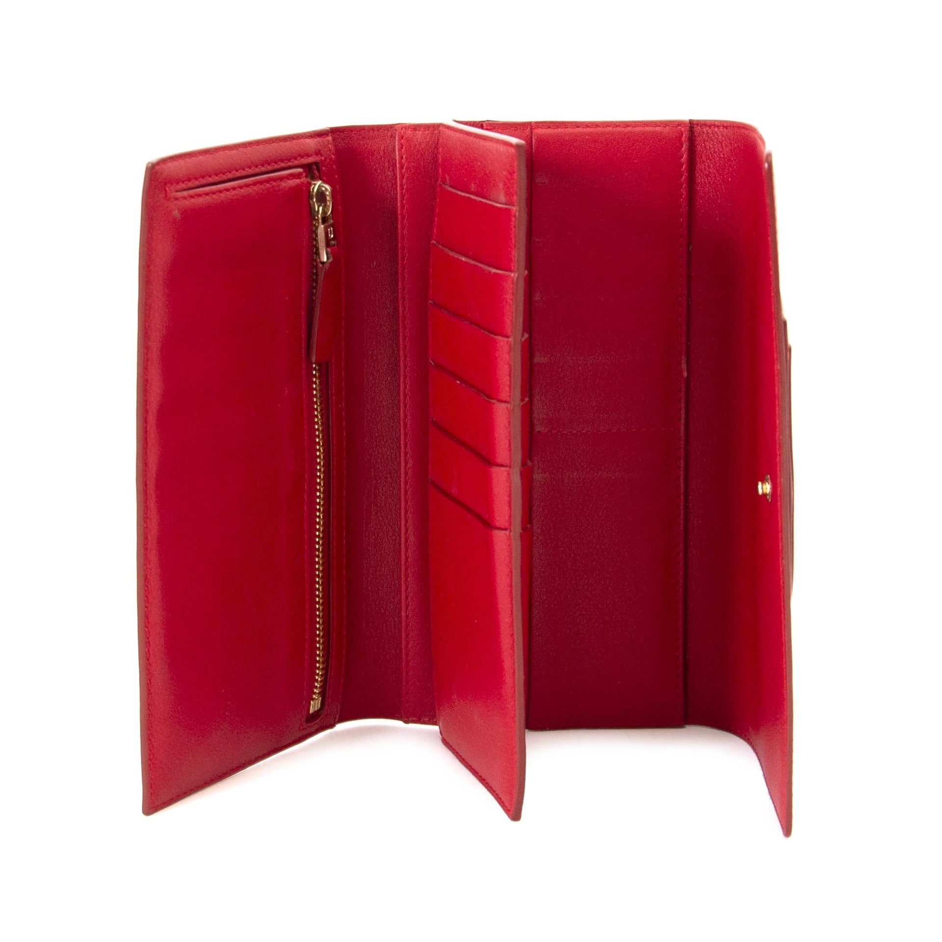 Bent u op zoek naar een authentieke Delvaux Lipstck Red Trifold Wallet?