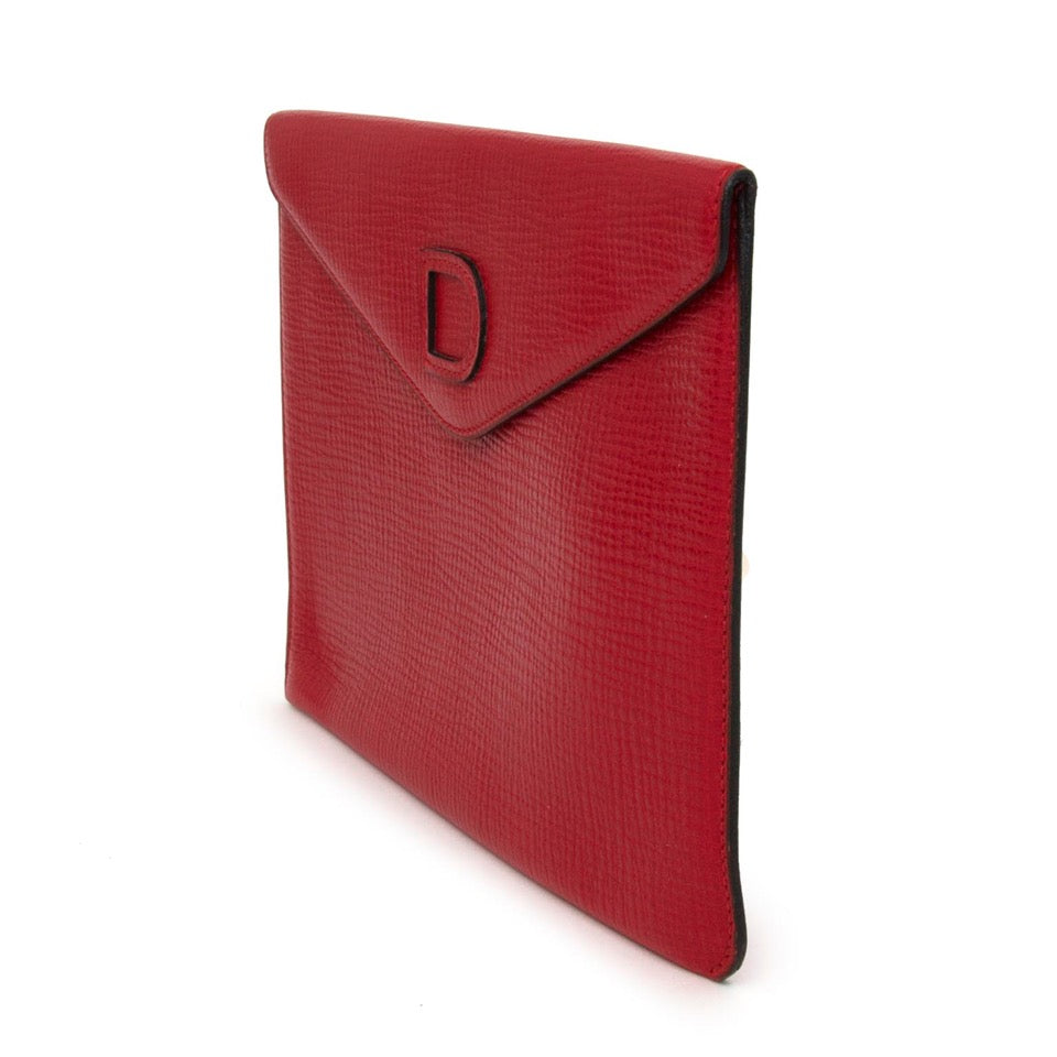 Koop uw gloednieuwe Delvaux Red Pochette Clutch aan de beste prijs bij Labellov Antwerpen