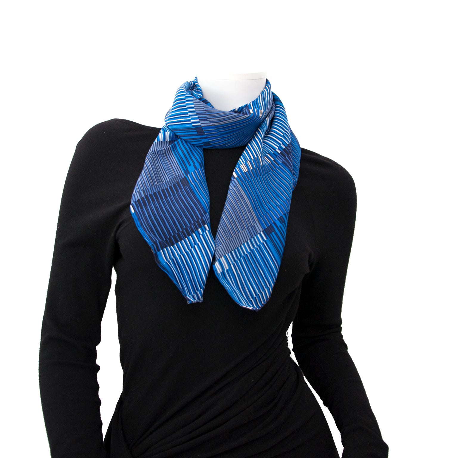 Winkel Delvaux Blue Striped Silk Scarf aan de beste prijs bij Labellov.com