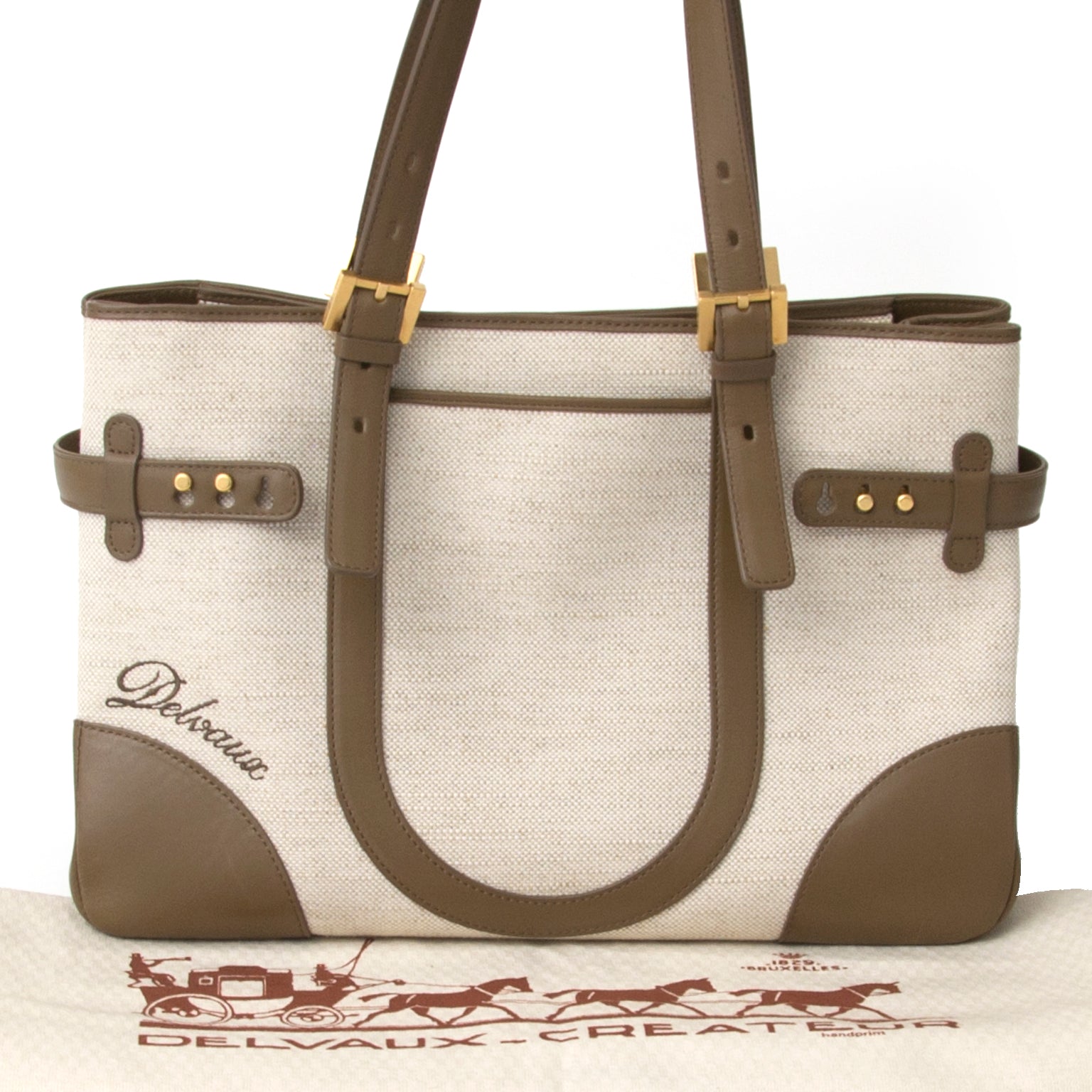 Authentieke Delvaux tas voor de juiste prijs bij LabelLOV vintage webshop. Veilig online winkelen. Luxe, vintage, mode. Antwerpen, België.