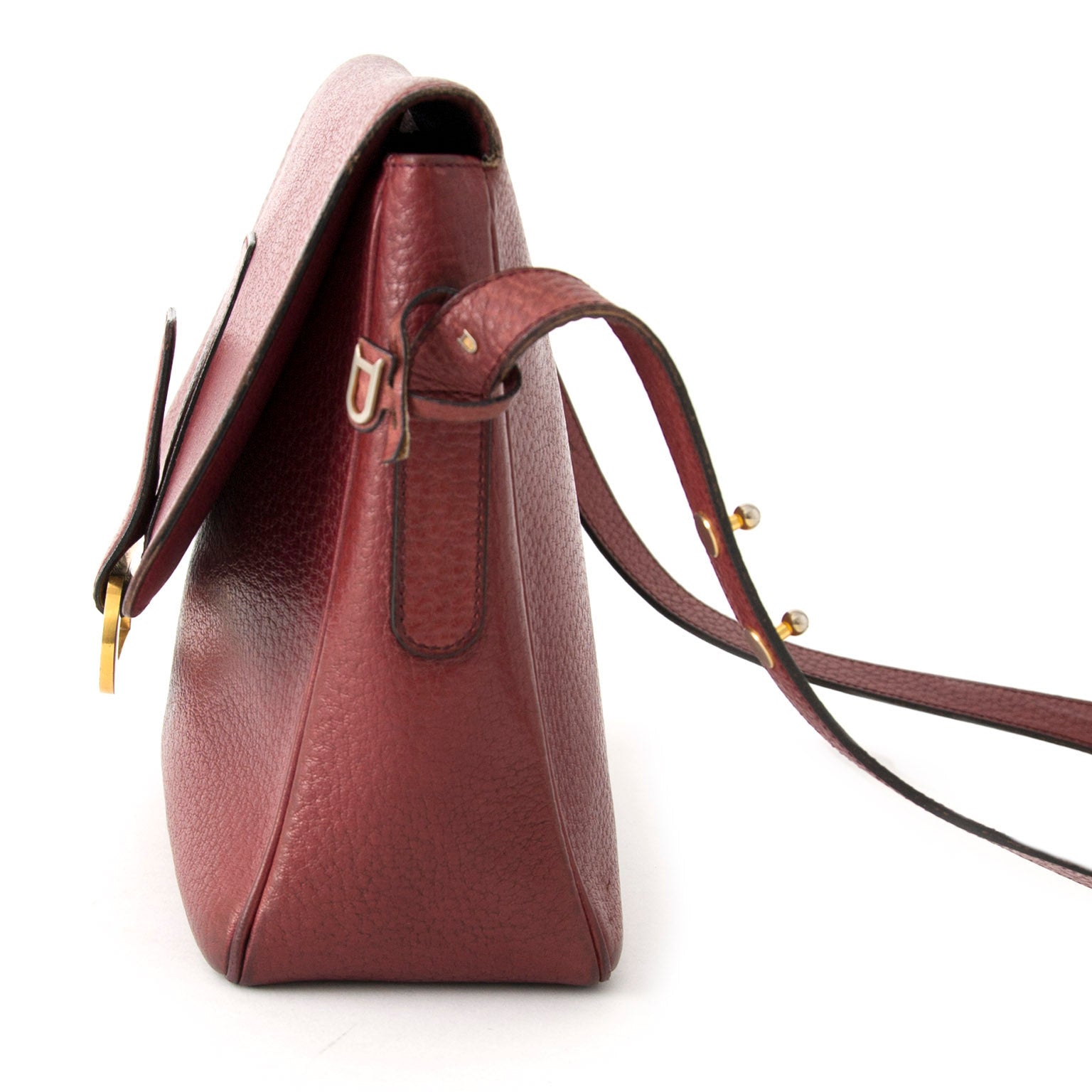 Buy authentic Delvaux Poirier at the right price at LabelLOV vintage webshop. Luxe, vintage, fashion. Safe and secure online shopping. Antwerp, Belgium.
