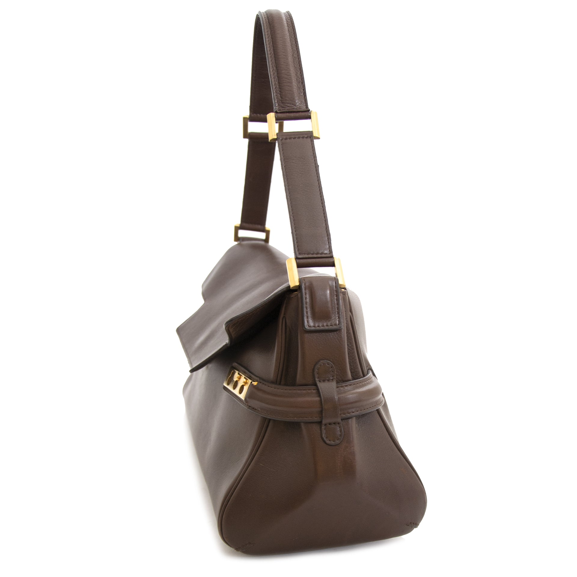 Buy secondhand Delvaux bags at Labellov at a fair price.