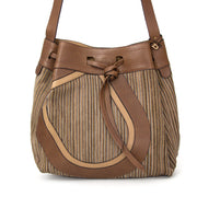 Authentieke Delvaux Toile de Cuir schoudertas stressé voor de juiste prijs bij LabelLOV vintage webshop. Delvaux Toile de cuir shoulder bag. Veilig online winkelen. Luxe, vintage, mode. Antwerpen, België.