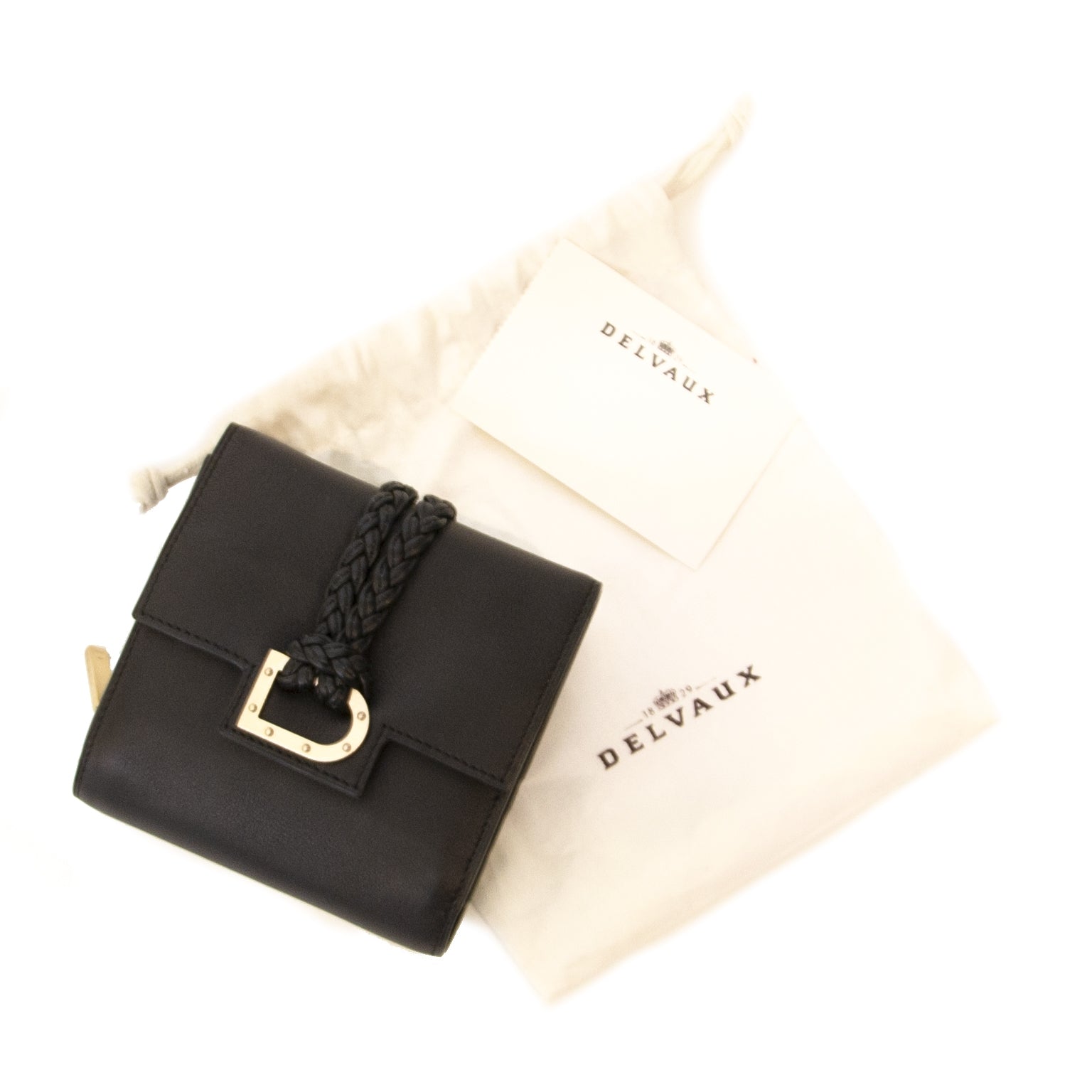 Buy authentic secondhand Delvaux handbag for the right price at LabelLOV webshop. Safe and secure shopping. Koop authentieke tweedehands Miu miu handtas voor de juiste prijs.