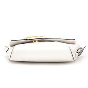 Authentieke Delvaux Witte shoudertas voor de juiste prijs bij LabelLOV vintage webshop. Delvaux White Shoulder bag. Veilig online winkelen. Luxe, vintage, mode. Antwerpen, België.