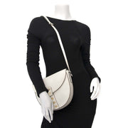 Delvaux White Leather Crossbody Saddle Bag Buy authentic designer Delvaux secondhand bags at Labellov at the best price. Safe and secure shopping. Koop tweedehands authentieke Delvaux tassen bij designer webwinkel labellov.