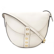 Delvaux White Leather Crossbody Saddle Bag Buy authentic designer Delvaux secondhand bags at Labellov at the best price. Safe and secure shopping. Koop tweedehands authentieke Delvaux tassen bij designer webwinkel labellov.