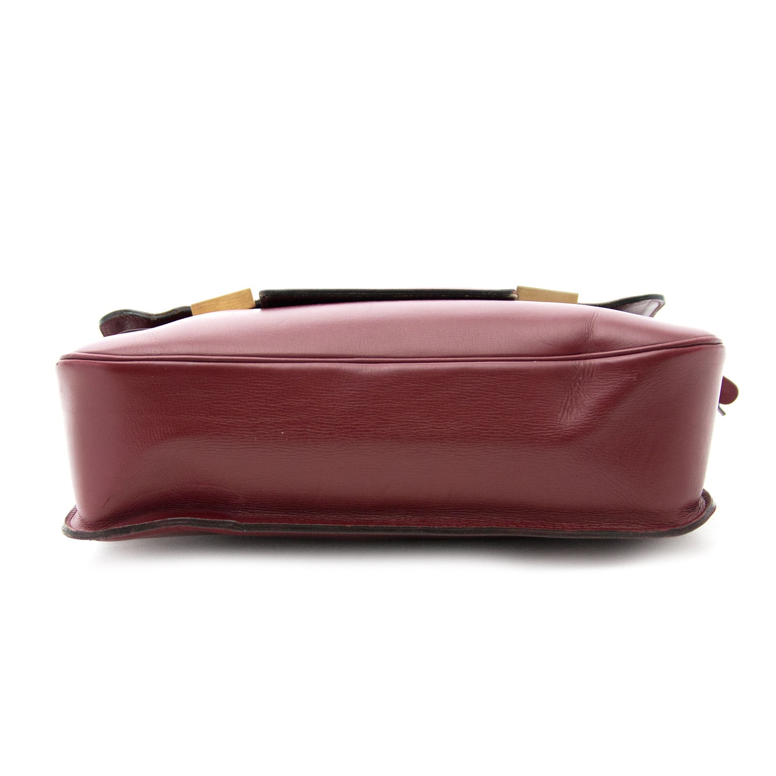 Buy and sell your preloved designer bags for the best rates online at Labellov luxury