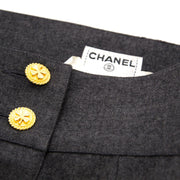 Vintage Chanel skirt for the best price at Labellov webshop. Safe and secure online shopping with 100% authenticity. Vintage Chanel jupe pour le meilleur prix.