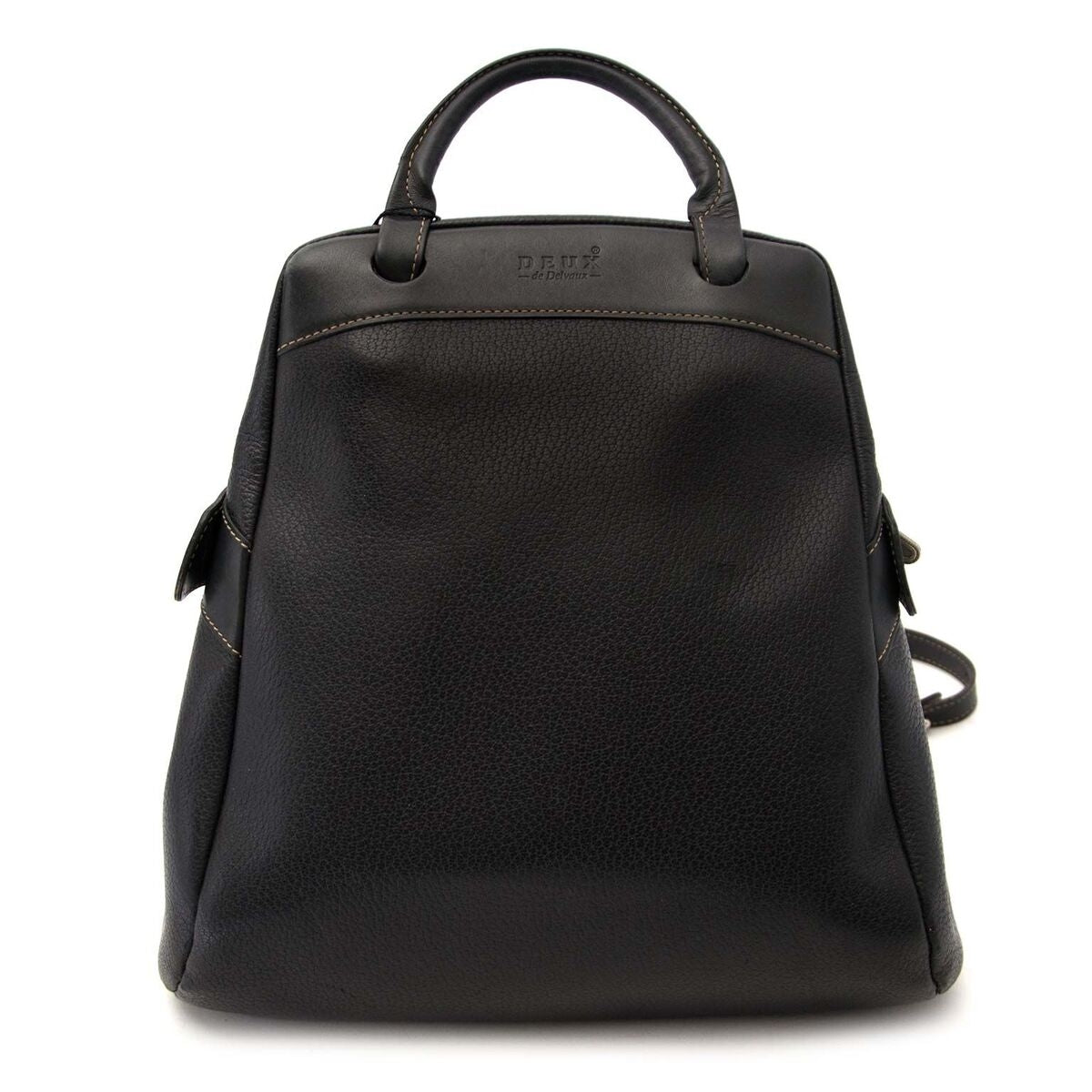 Buy an authentic secondhand Delvaux bag at the right price at LabelLOV vintage webshop. Safe and secure online shopping.