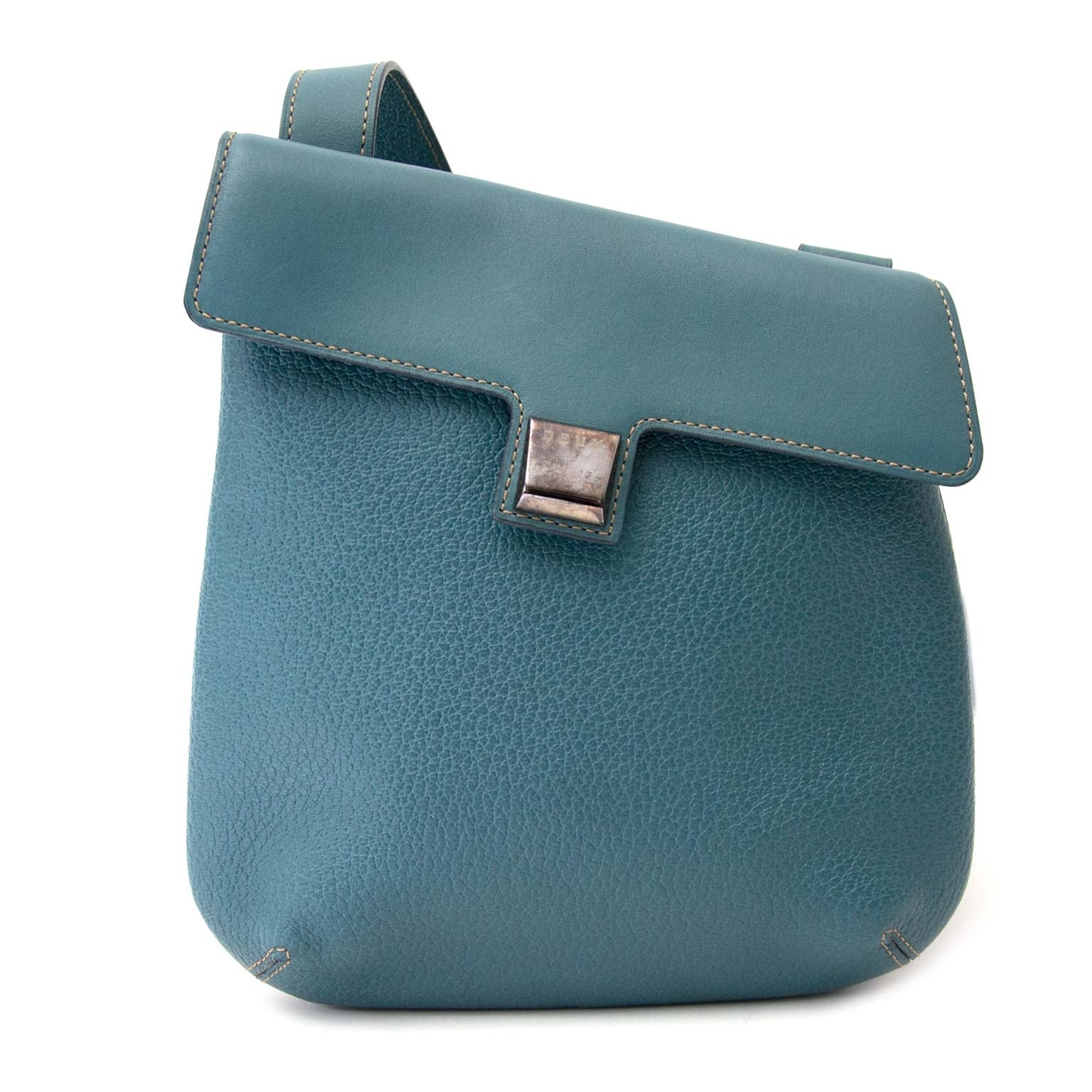 Delvaux Cyan Caviar Leather Crossbody Satchel Buy authentic designer Delvaux secondhand bags at Labellov at the best price. Safe and secure shopping. Koop tweedehands authentieke Delvaux tassen bij designer webwinkel labellov.