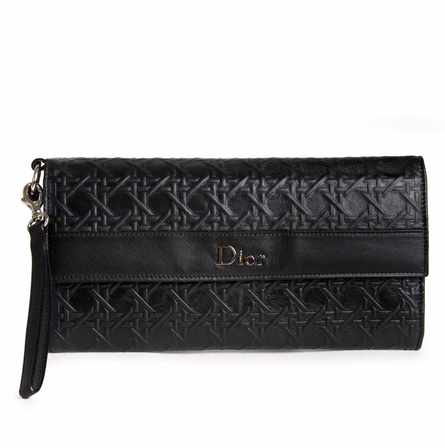 Christian Dior Black Leather Clutch Koop en verkoop uw authentieke designer handtassen aan de beste prijs bij Labellov