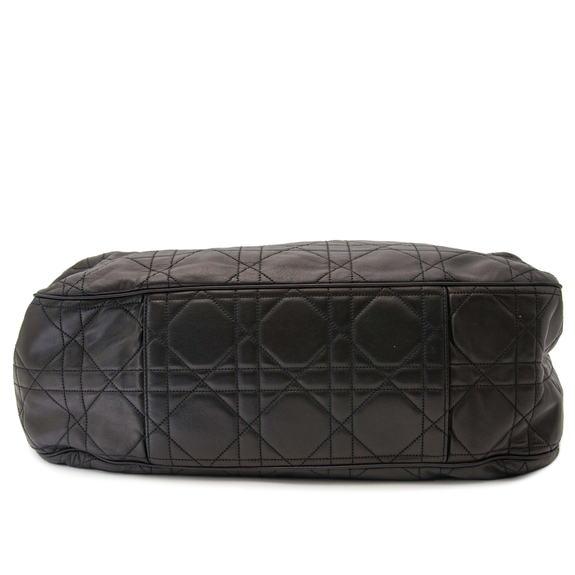 Christian Dior Black Quilted Lambskin Cannage Bucket Bag kopen