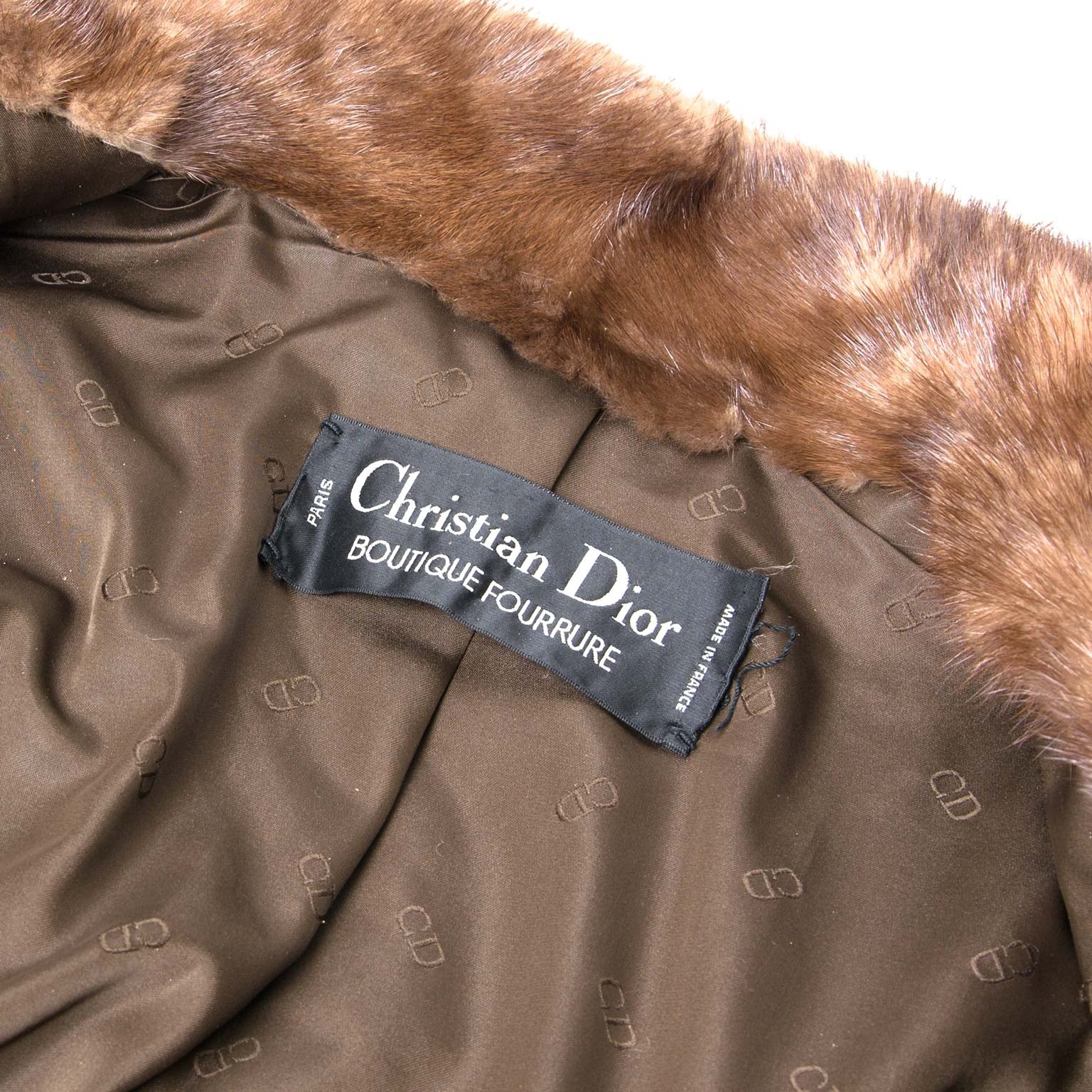 achetez Christian Dior Fur Bomber Jacket chez labellov pour le meilleur prix