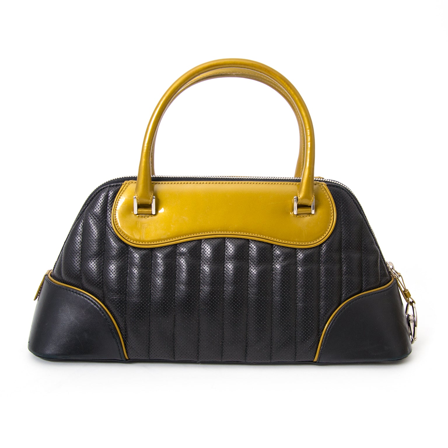 Buy and sell your christian dior handbag now online at labellov.com