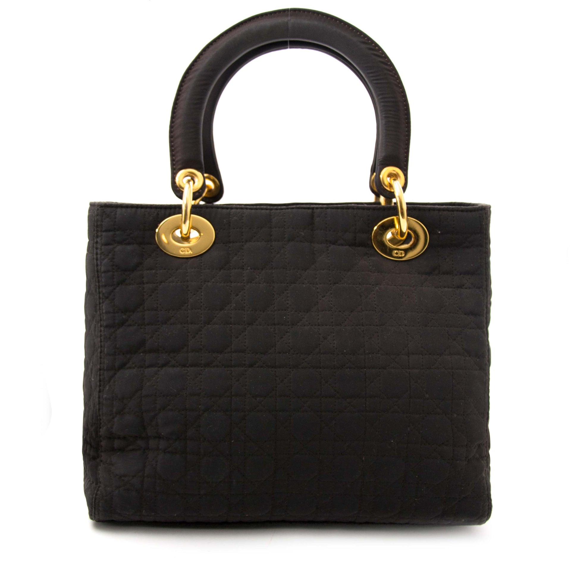 Buy authentic secondhand bag online at Labellov