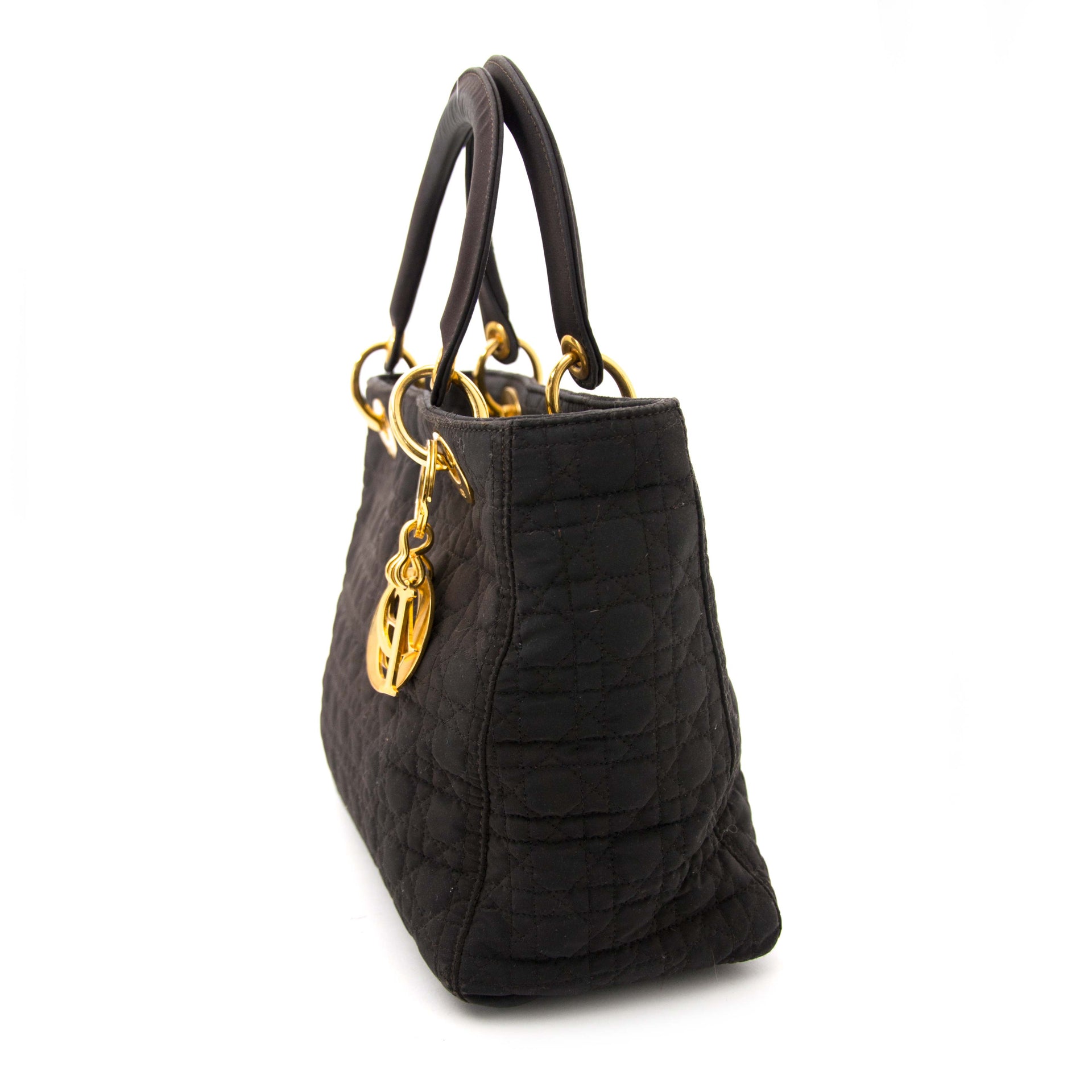 Achetez sac à main authentique de Dior en ligne chez Labellov