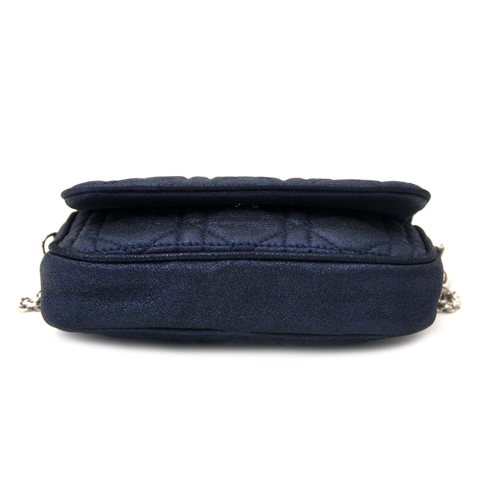 Dior Blue Metallic Crossbody Bag Buy authentic designer Dior secondhand bags at Labellov at the best price. Safe and secure shopping. Koop tweedehands authentieke Dior tassen bij designer webwinkel labellov.