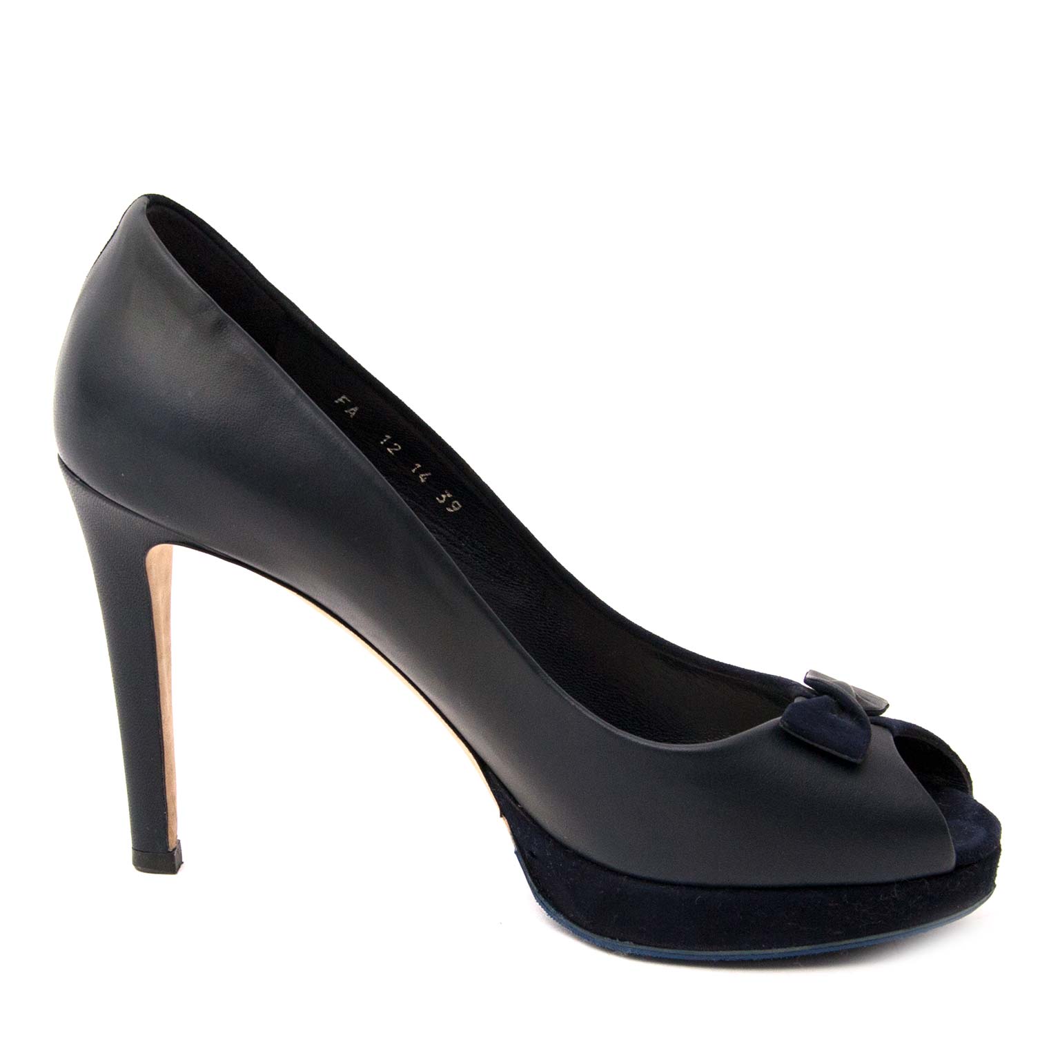 acheter en ligne chez labellov.com pour le meilleur prix christian dior escarpins