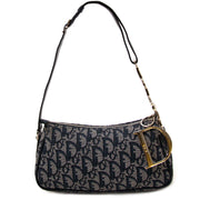 koop veilig online tegen de beste prijs Christian Dior Navy Monogram Denim Charm Pochette Bag