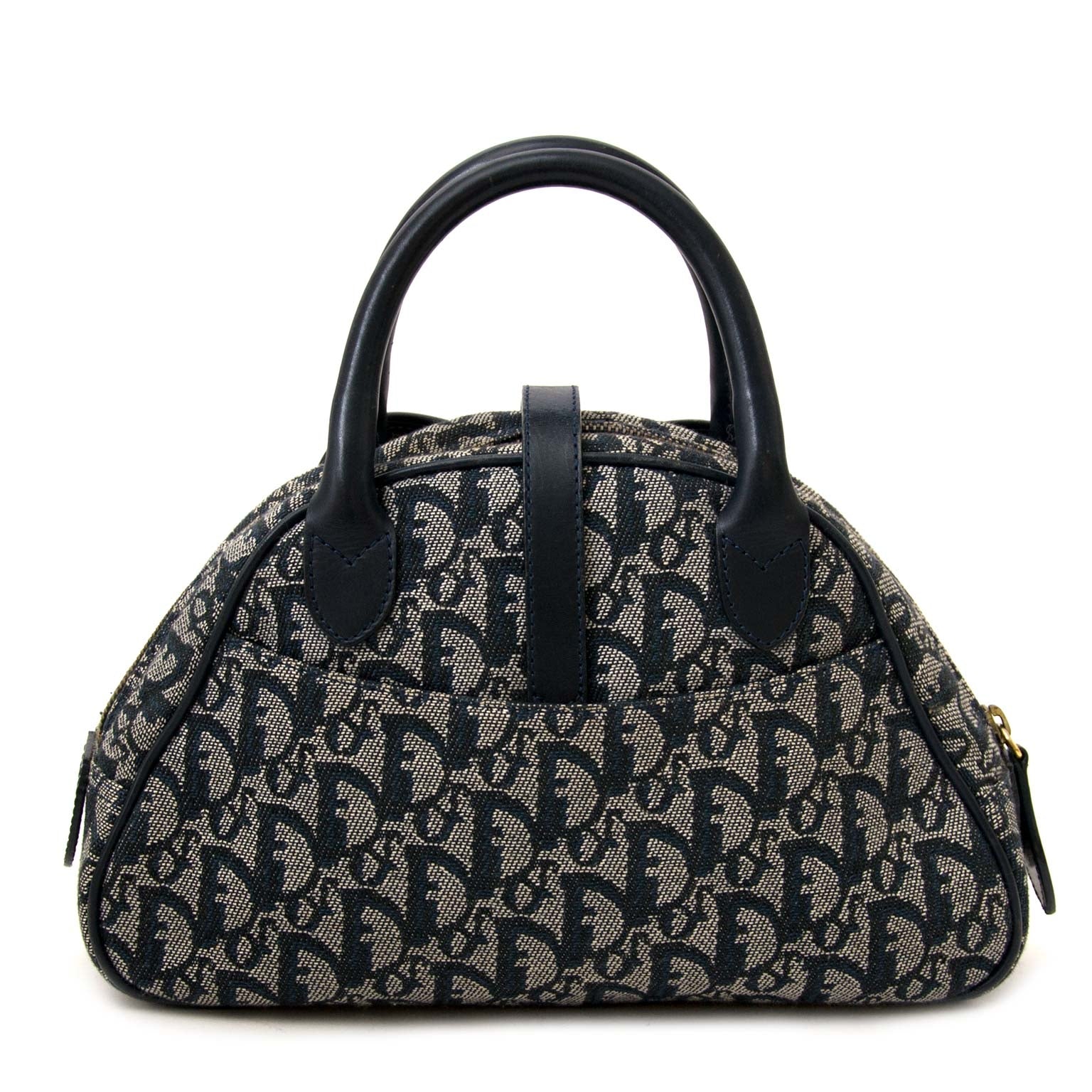 safe online shopping at labellov vintage webshop with christian dior bags