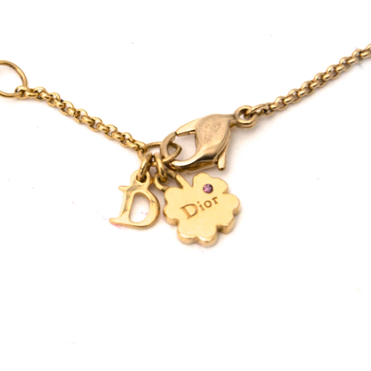 Kaufen Sie bei LabelLOV original Second Hand Dior Schmuck zu einem fairen Preis. Sicheres Online-Shopping.