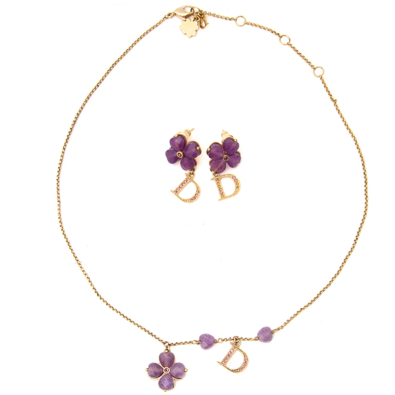 Buy an authentic secondhand Dior jewelry set at the right price at LabelLOV vintage webshop. Safe and secure online shopping.
