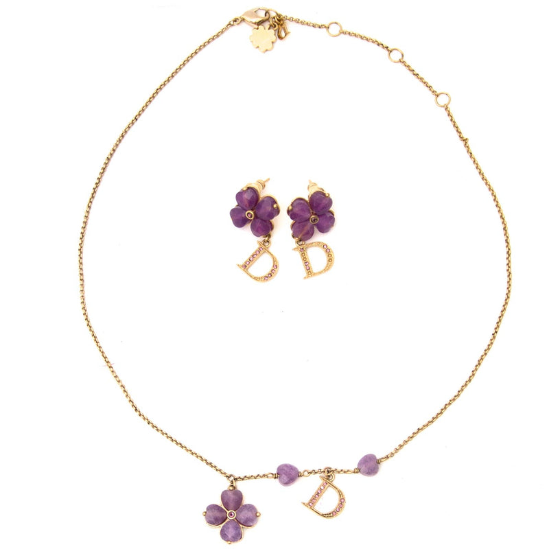 Buy an authentic secondhand Dior jewelry set at the right price at LabelLOV vintage webshop. Safe and secure online shopping.