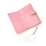 Buy now this beautiful wallet from Dior on labellov.com