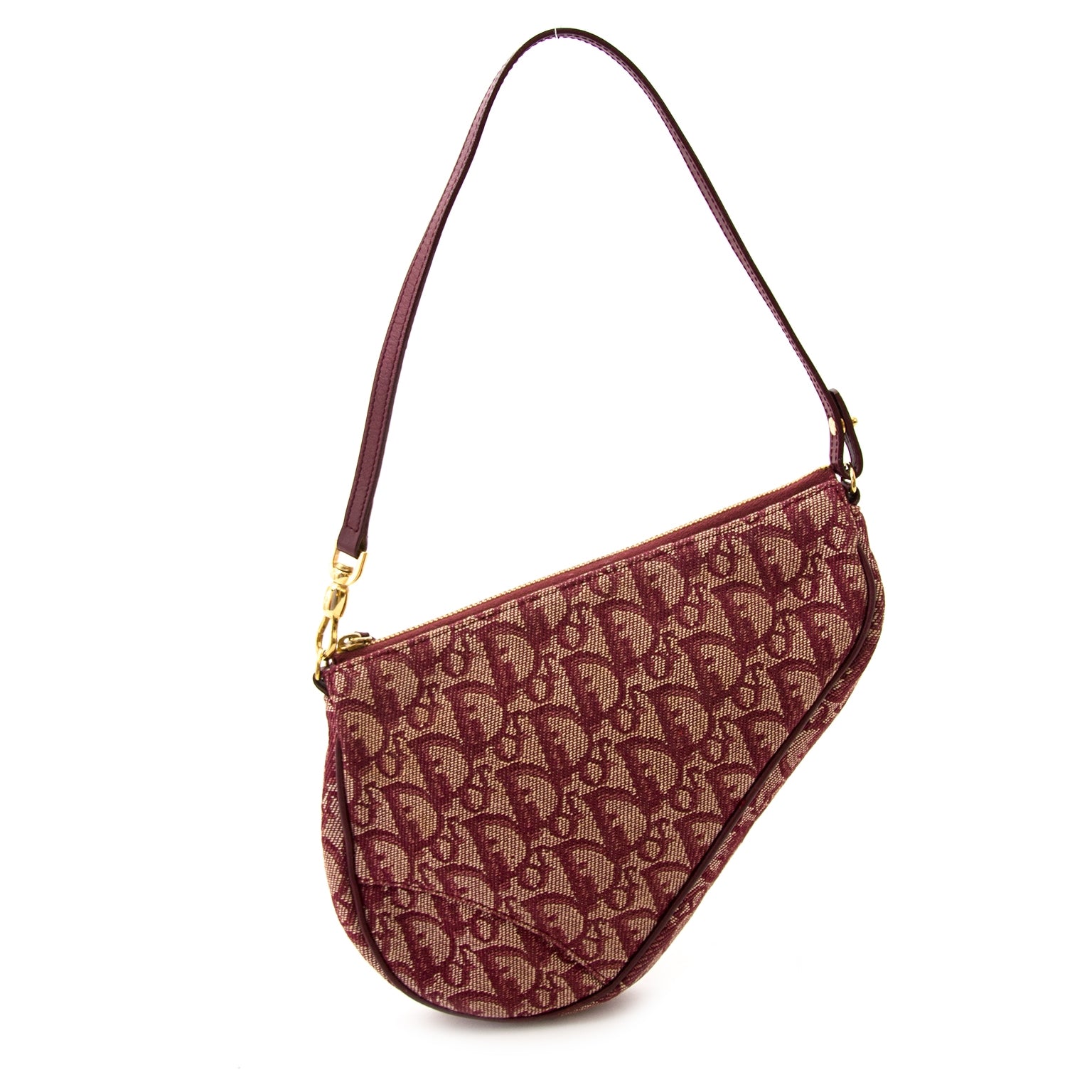 Buy 100% authentic Dior Red Monogram Saddle Bag for the best price at Labellov secondhand luxury
