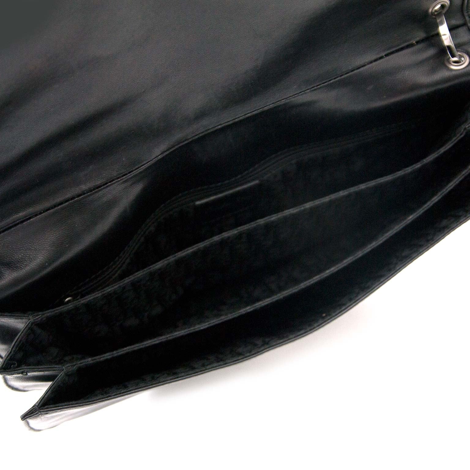 Dior Black Leather Saddle Bag Buy authentic designer Dior secondhand bags at Labellov at the best price. Safe and secure shopping. Koop tweedehands authentieke Dior tassen bij designer webwinkel labellov.