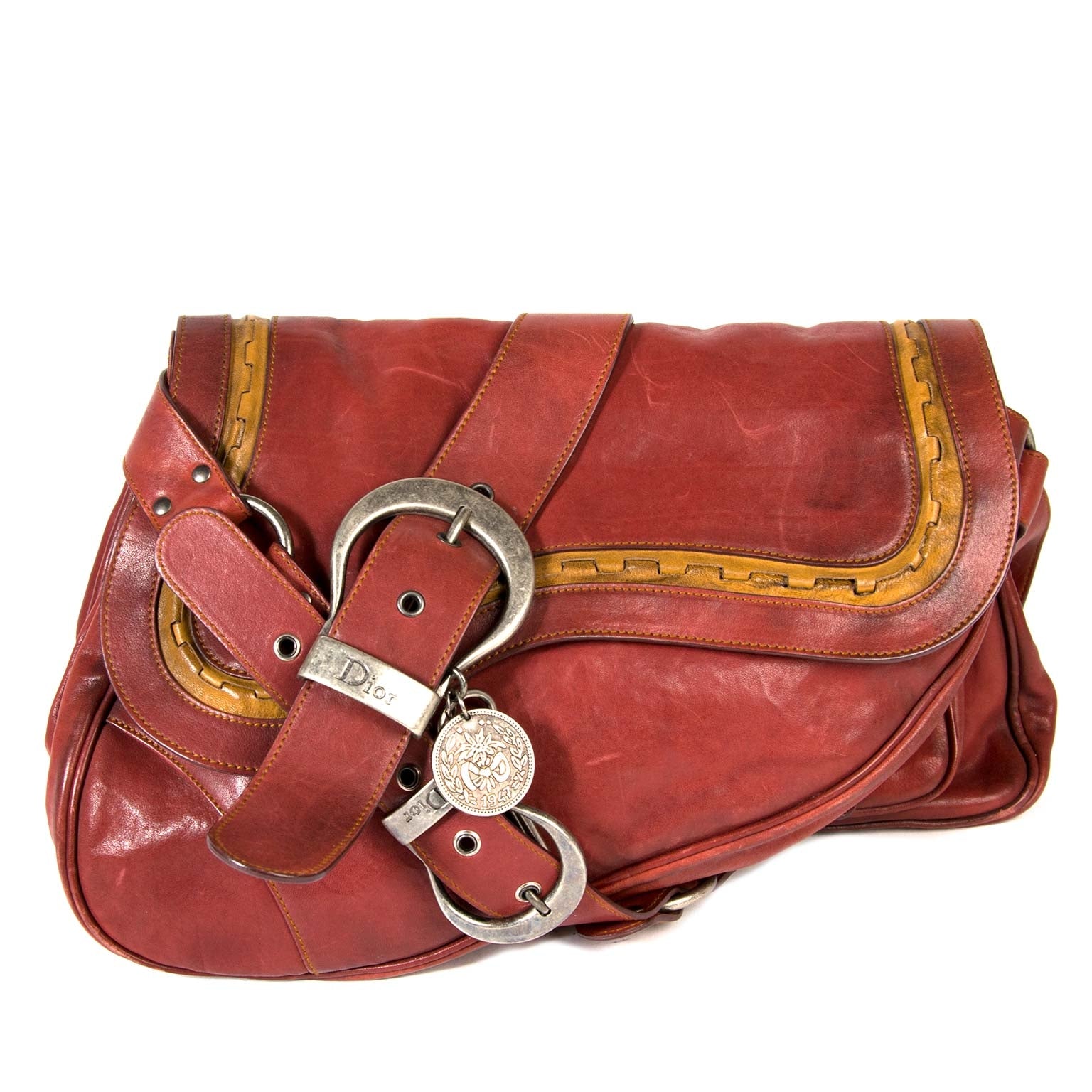koop Dior Red Gaucho Saddle Bag bij labellov aan de beste prijs