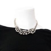 Achetez des accessoires des grands marques pour le meilleur prix chez Labellov à Anvers Dior Silver Toned Pearls Collier