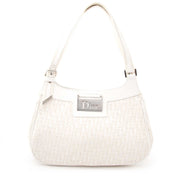 Koop uw authentieke Dior White Monogram Shoulder Bag aan de beste prijs bij Labellov online