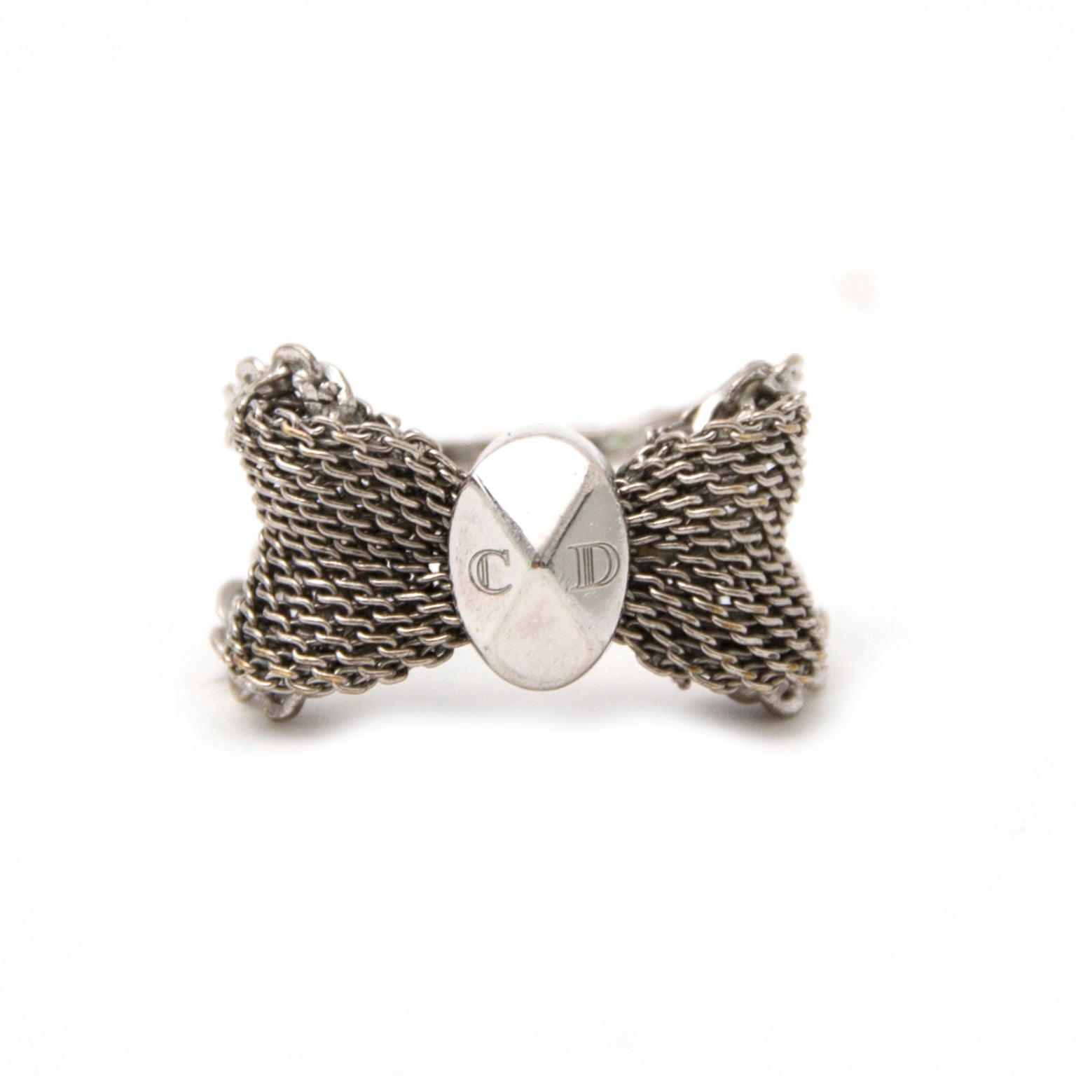 Bent u opzoek naar een Dior Metallic Silver Ring?