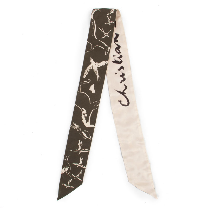 Shop safe online 100% authentic second hand Christian Dior Khaki/ Beige Scarf in very good condition at the right price at labellov in Antwerp.