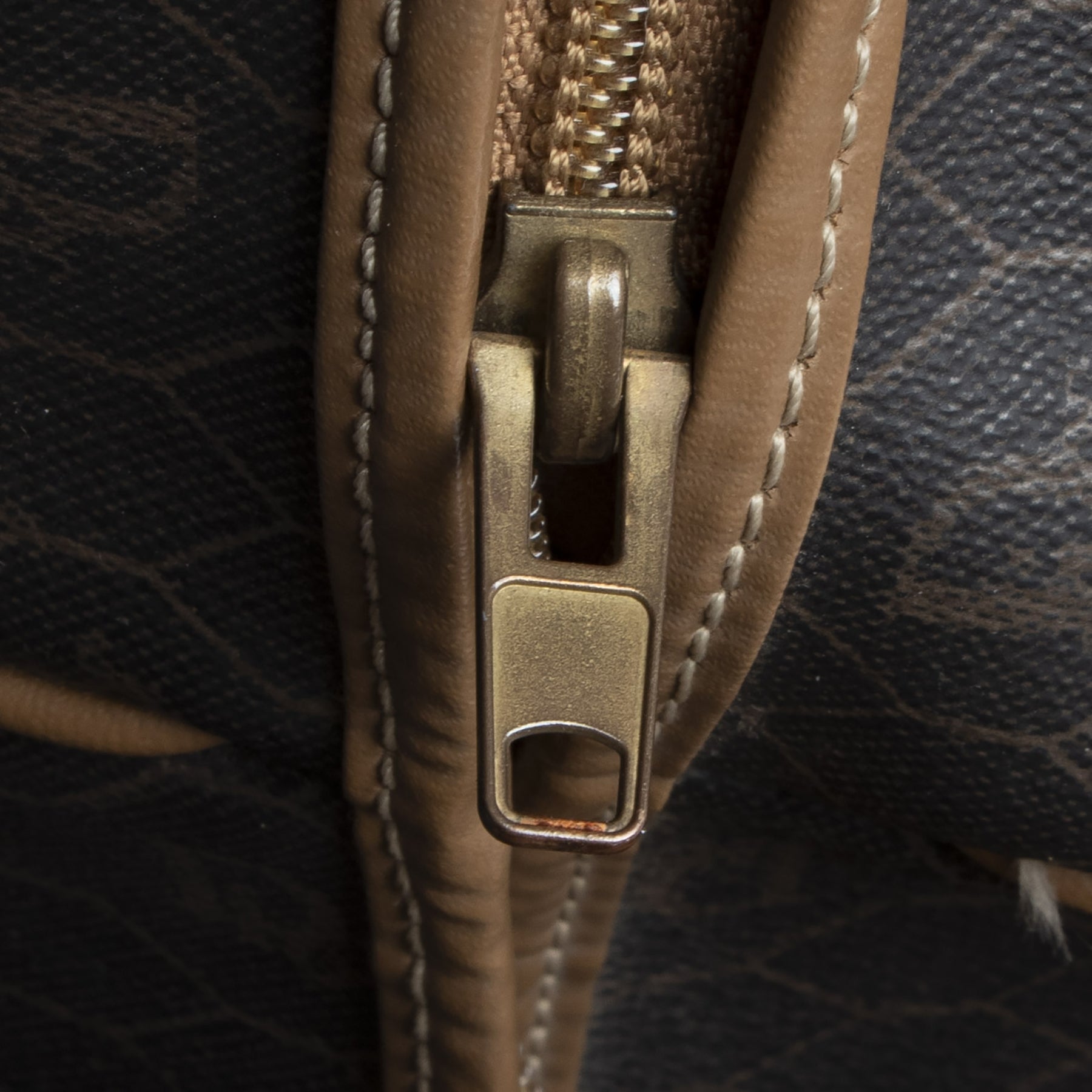 Authentieke tweedehands vintage Dior Grey Honeycomb Travel Bag koop online webshop LabelLOV